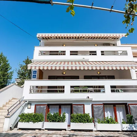 Ana, Malinska, Vantacici, Island Krk Apartment Vantacici