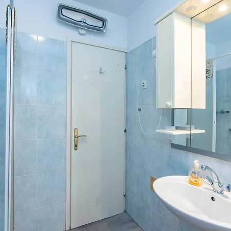Apartment Ana, Malinska, Vantacici, Island Krk